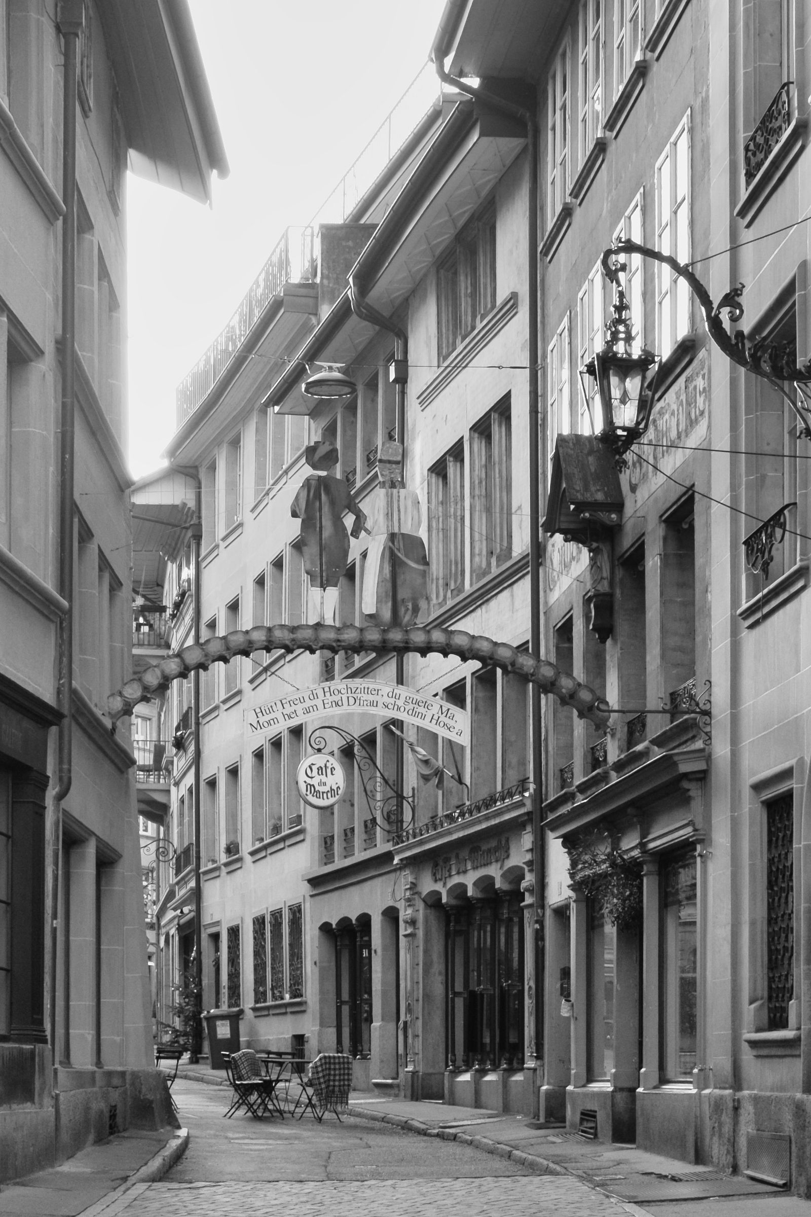 Suasana jalan kota tua di Zurich, Swiss